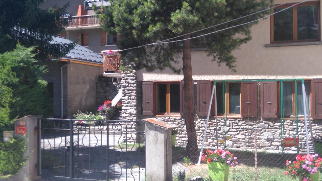 Stellina Hotel Lanslevillard Kültér fotó